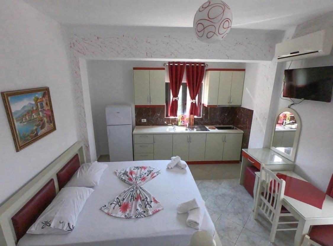 Family Studio,1075645666:JPEG