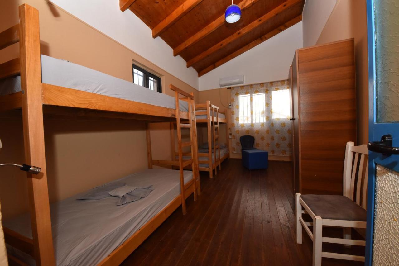 Mixed Dormitory Room