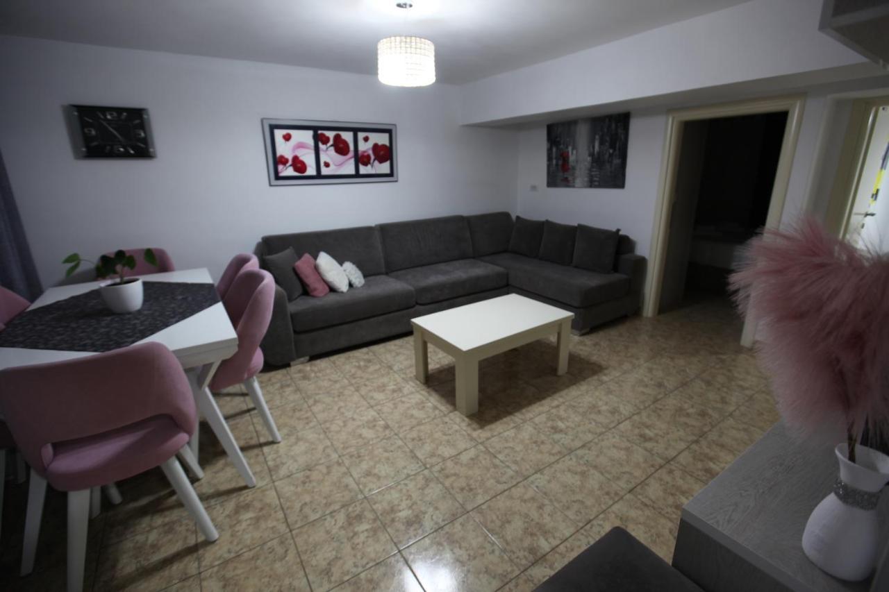 Appartamento con 2 Camere da Letto