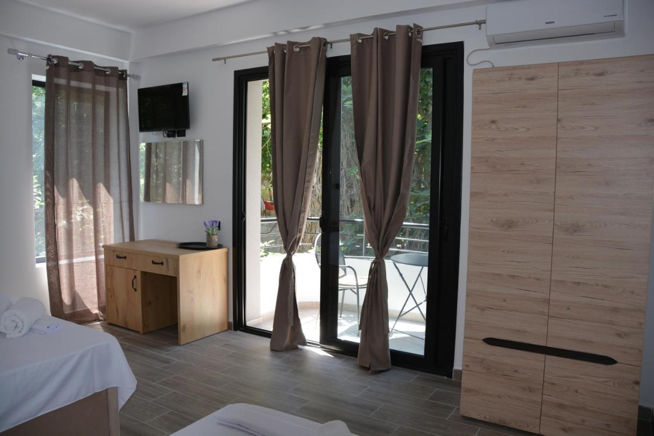 Dreibettzimmer mit Balkon