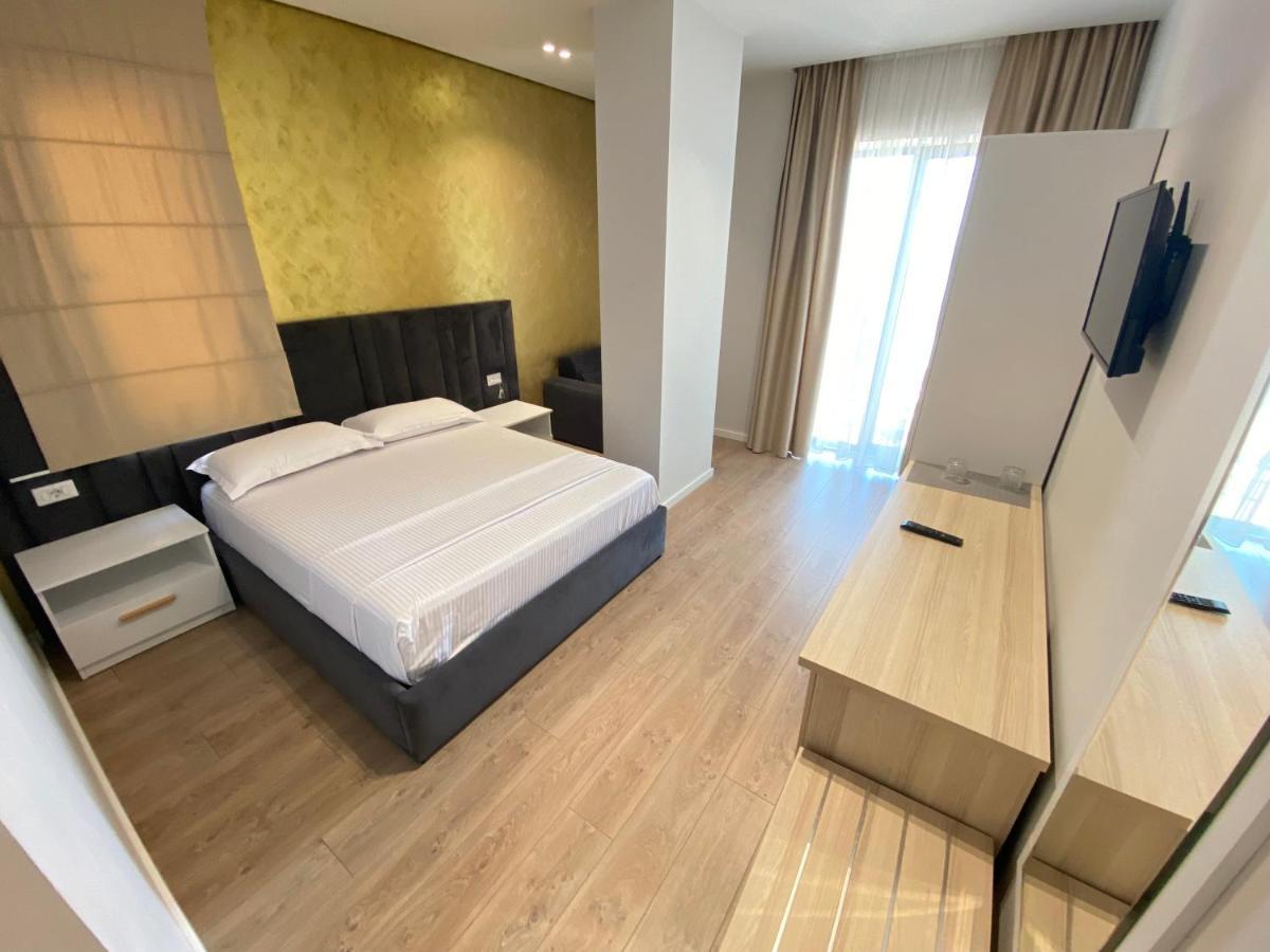 Dreibettzimmer - mit Balkon und Meerblick