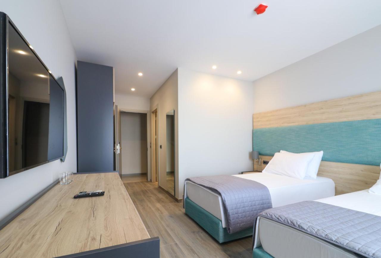 Deluxe Double or Twin Room with Sea View