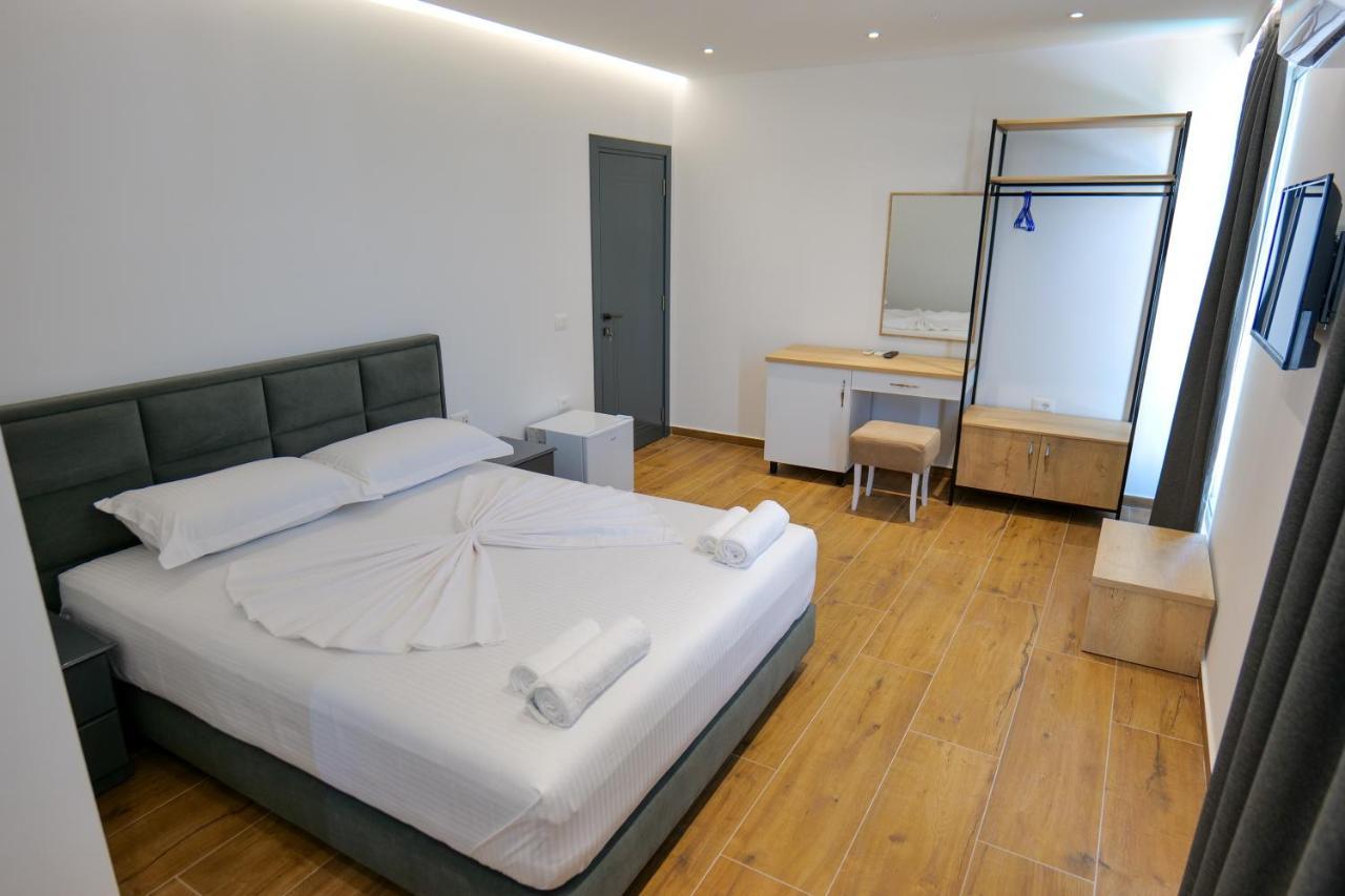 Deluxe Suite with Sea View