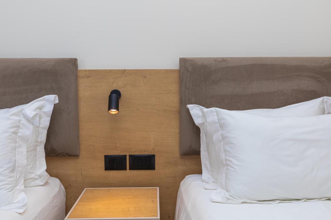 Triple Room with Side Sea View