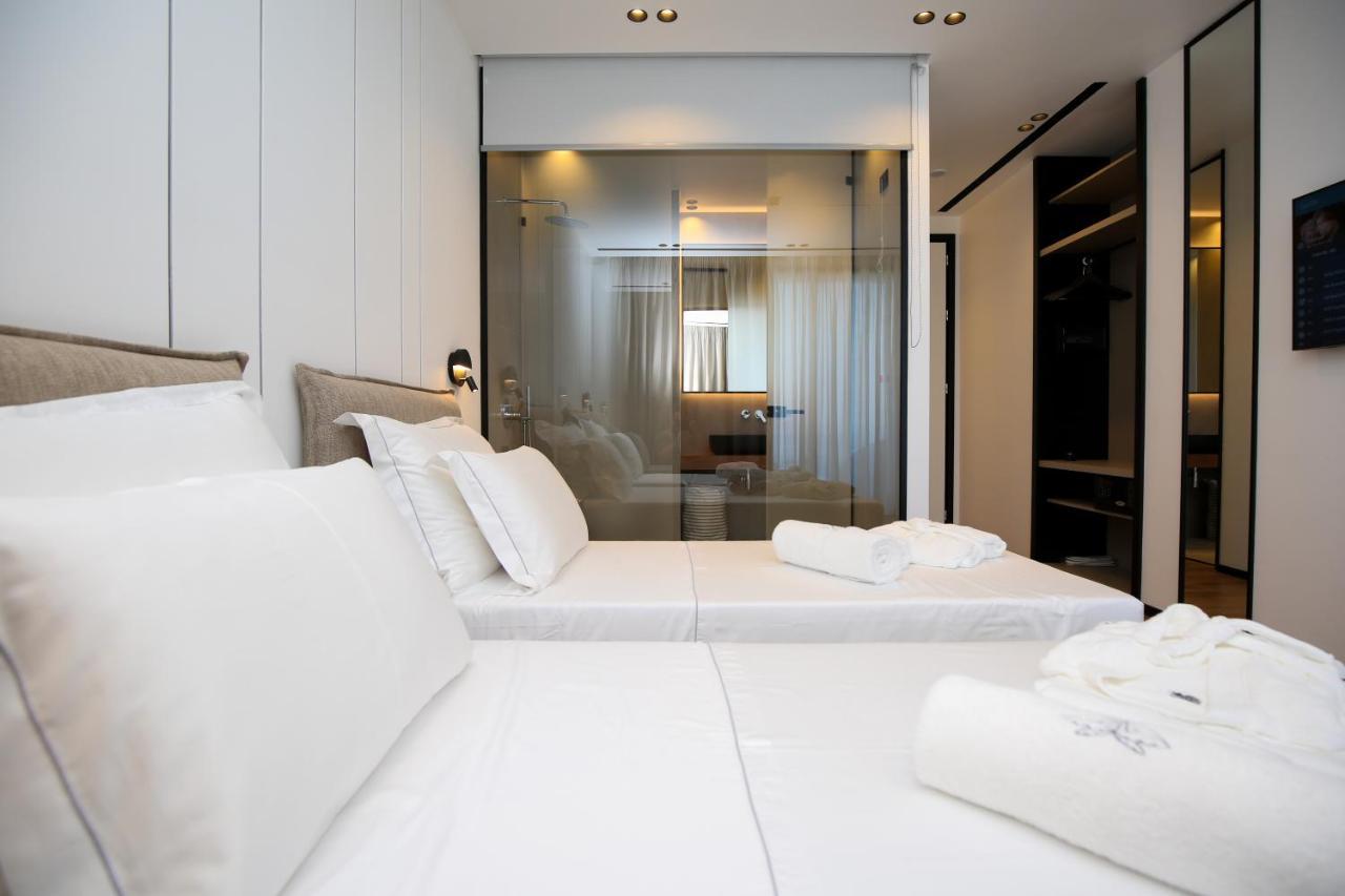 Twin Room with Balcony and Private Pool