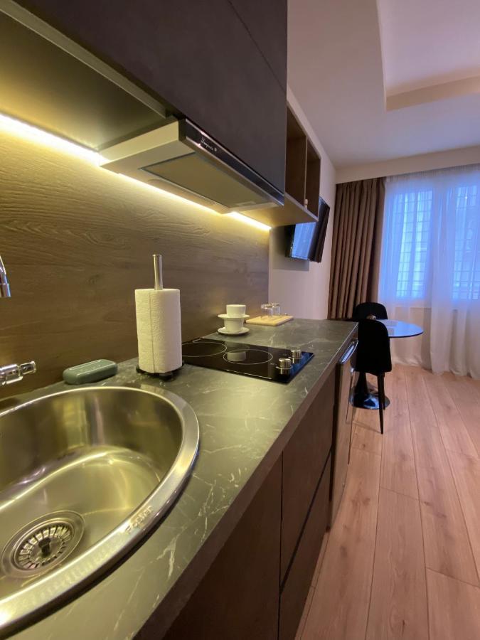 Double or Twin Room Bathroom,1304233069:JPEG
