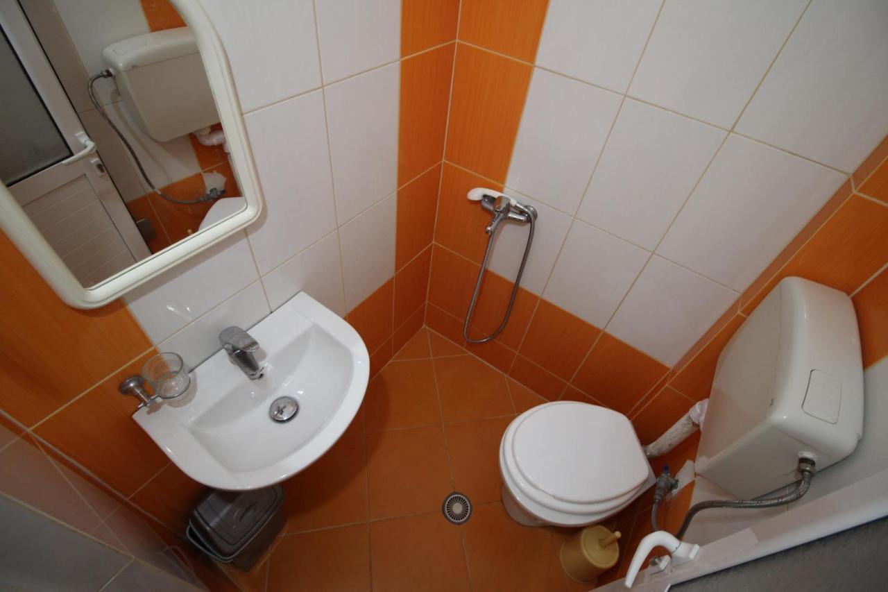 Dreibettzimmer mit Balkon