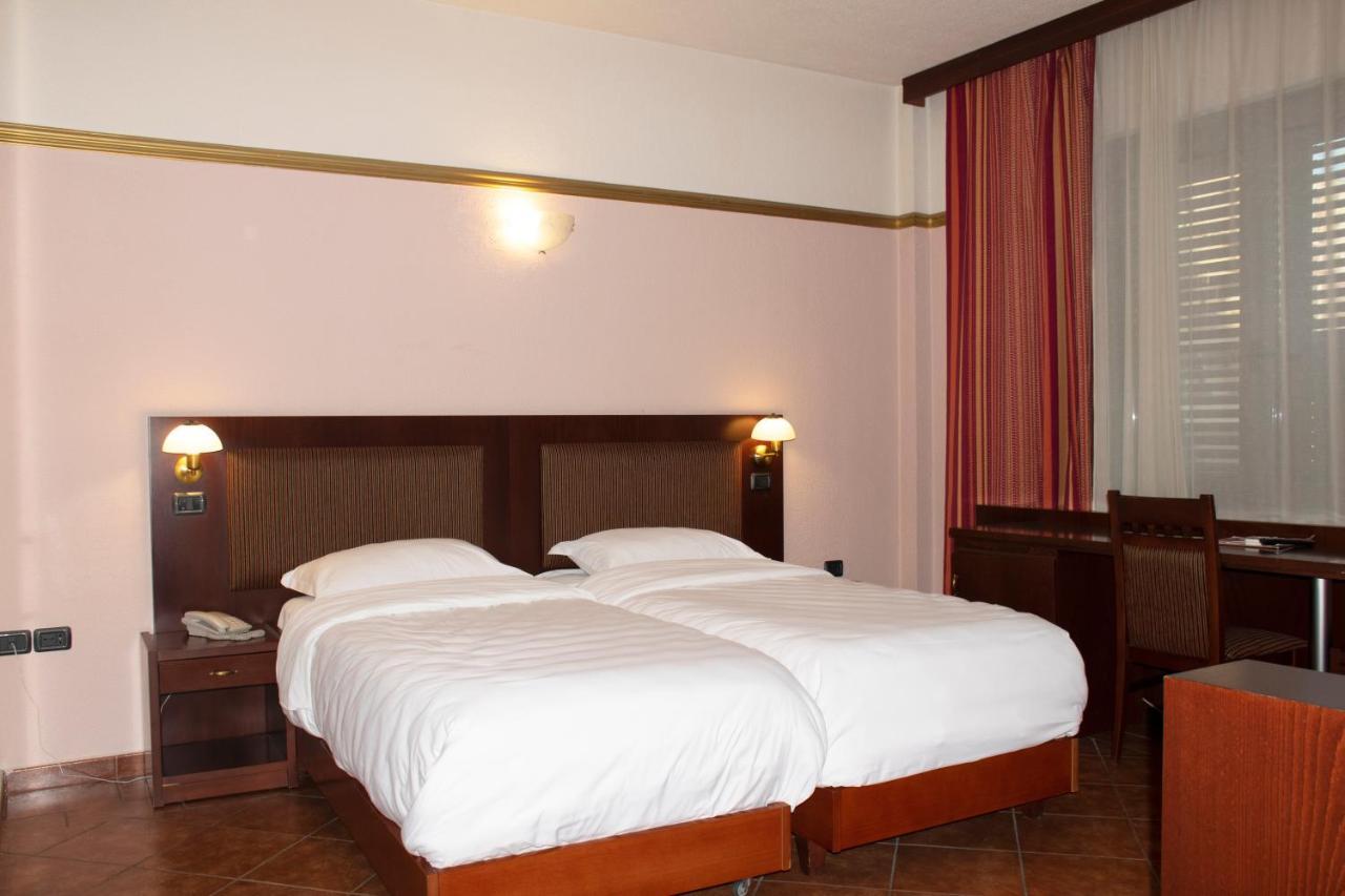 Dreibettzimmer