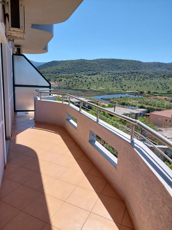 Habitación Triple con vistas al jardín