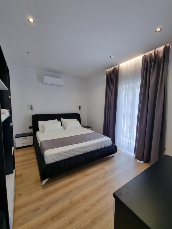 King Room with Mountain View
