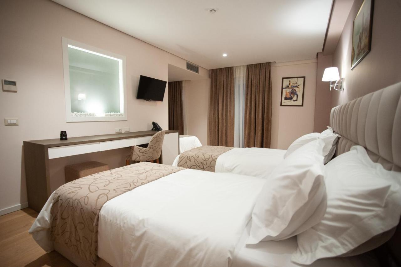 Twin Room Balcony,1469211566:JPEG