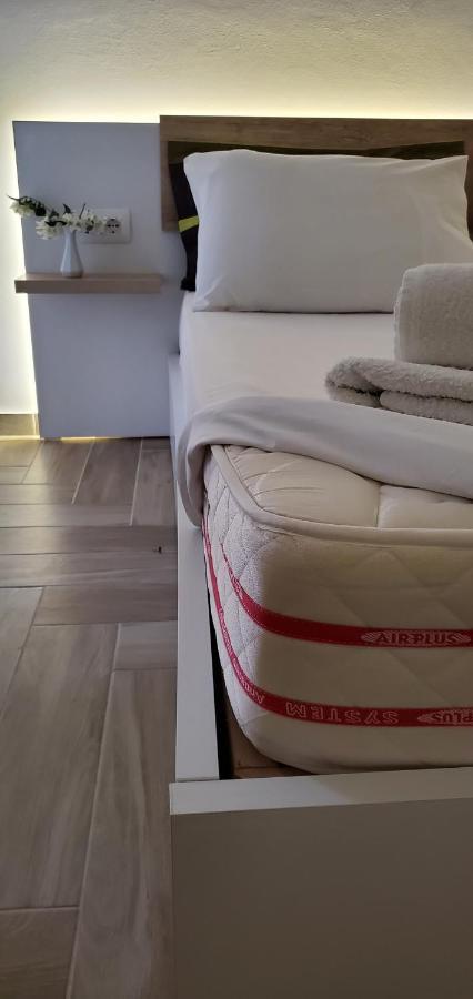 Standard Double Room,1469689343:JPEG