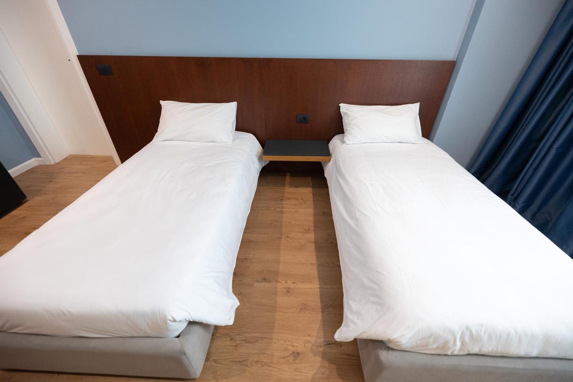 Twin Room with Balcony and Mountain View