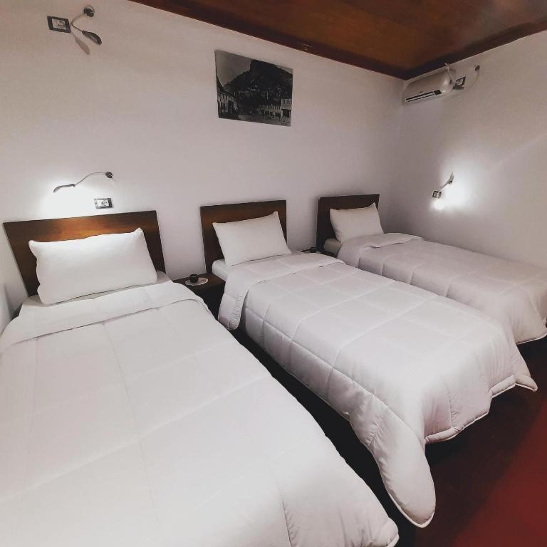 Habitación Triple con balcón