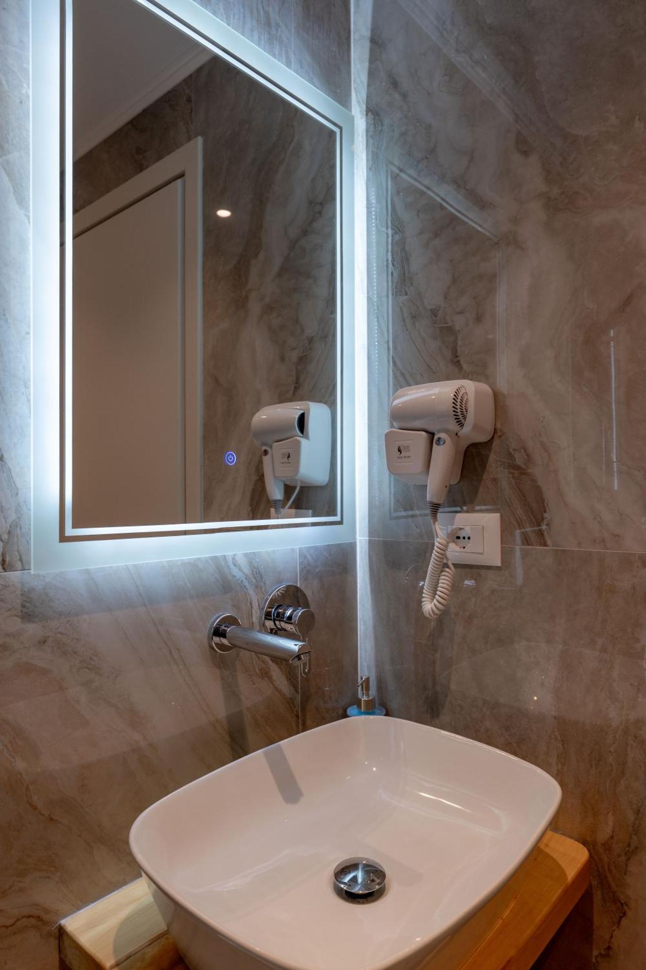Chambre Deluxe Double ou Lits Jumeaux