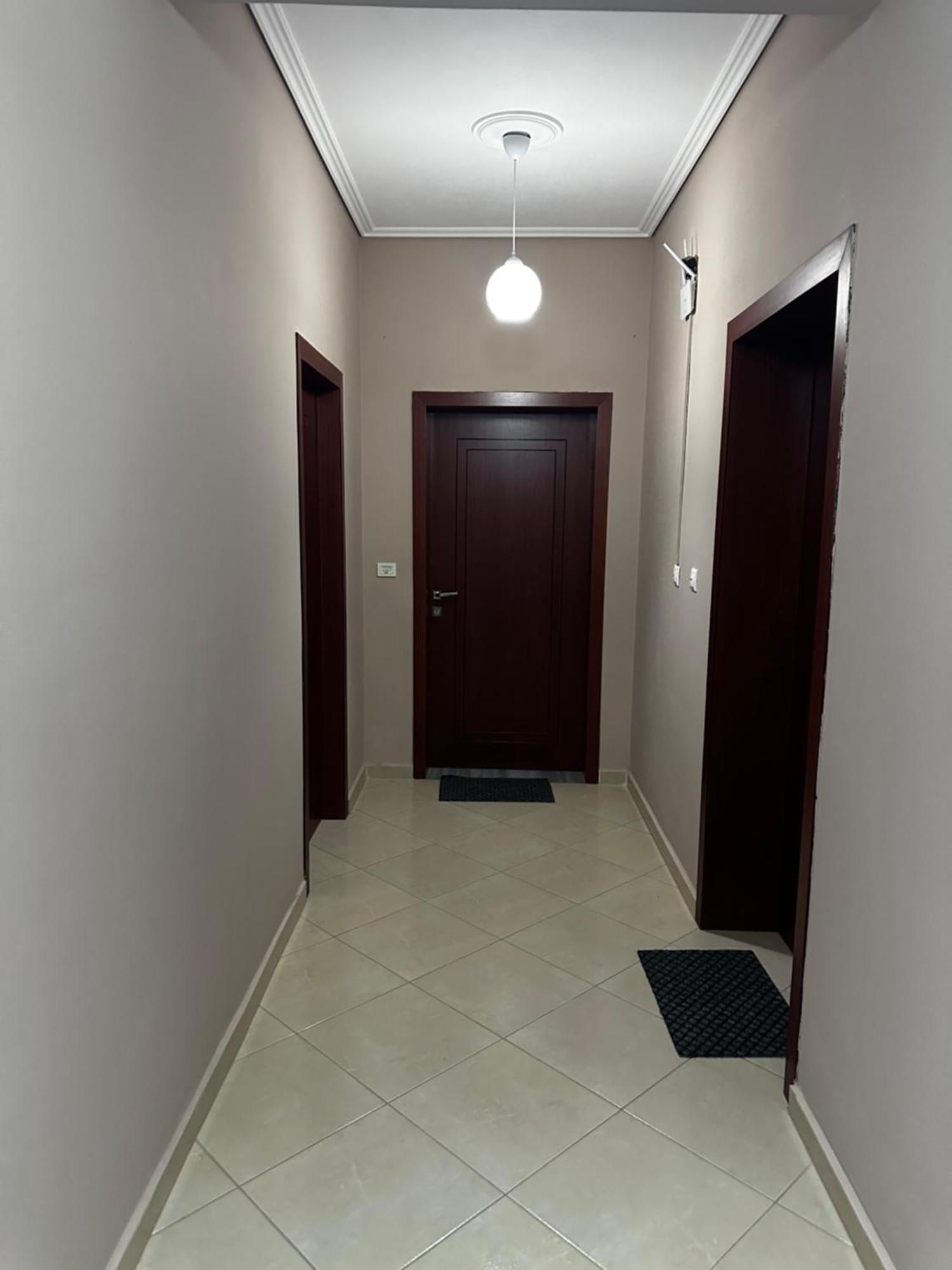 Appartamento con 2 Camere da Letto e Vista Mare