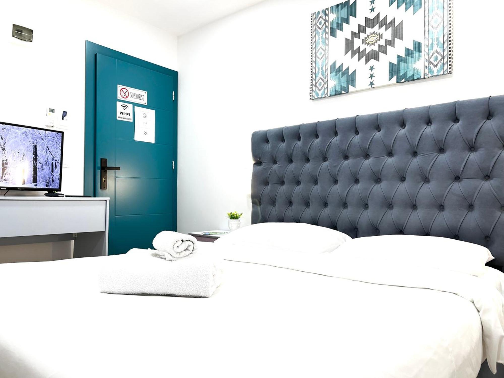 Double Room,1630950961:JPEG