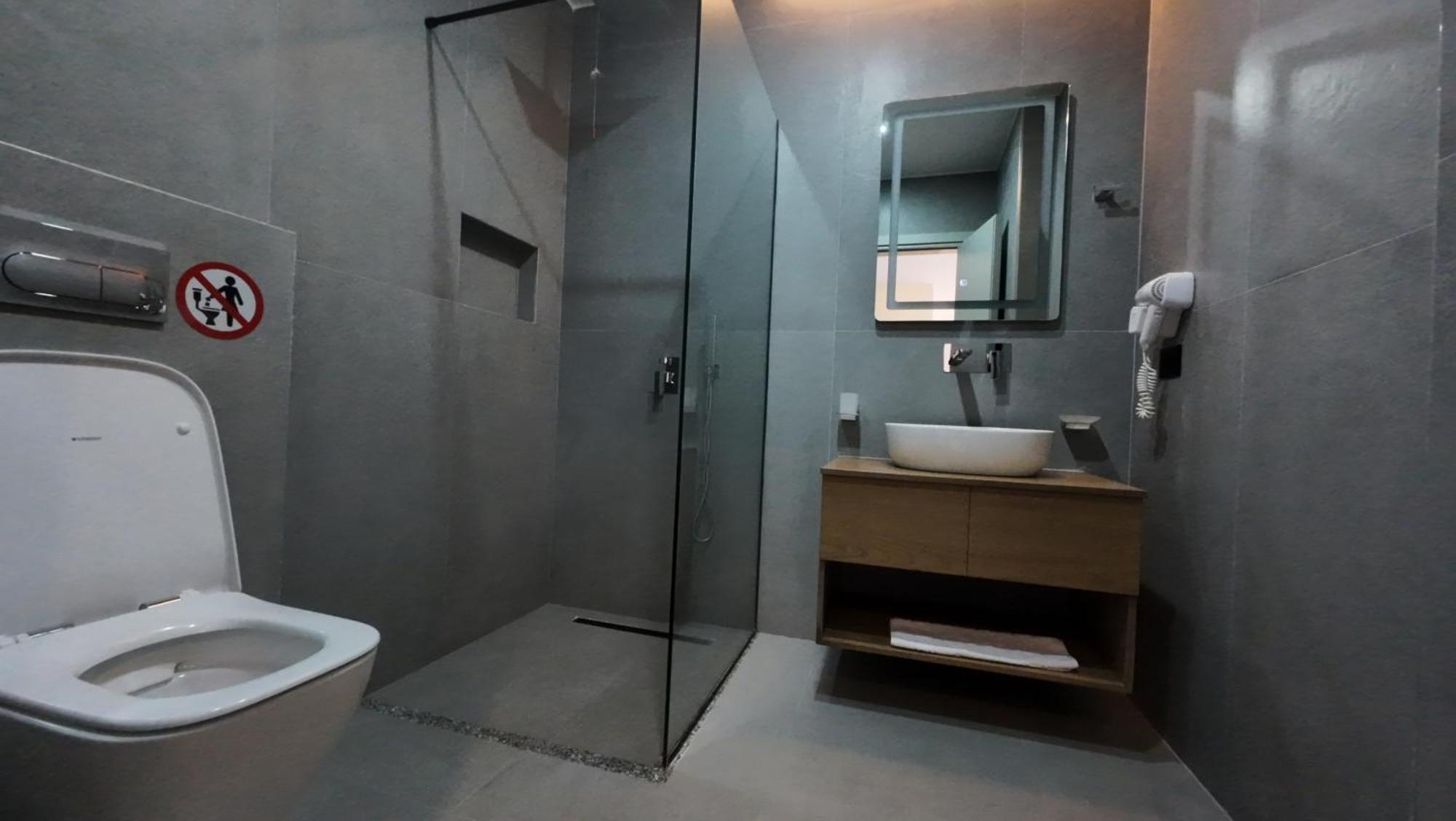 Deluxe Double Room with Balcony and Sea View