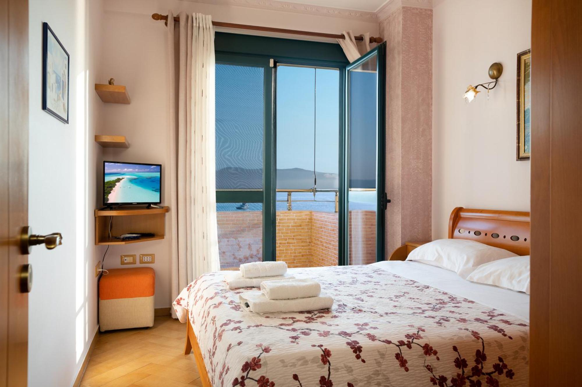 Three-Bedroom Apartment Sea View,1681772608:JPEG