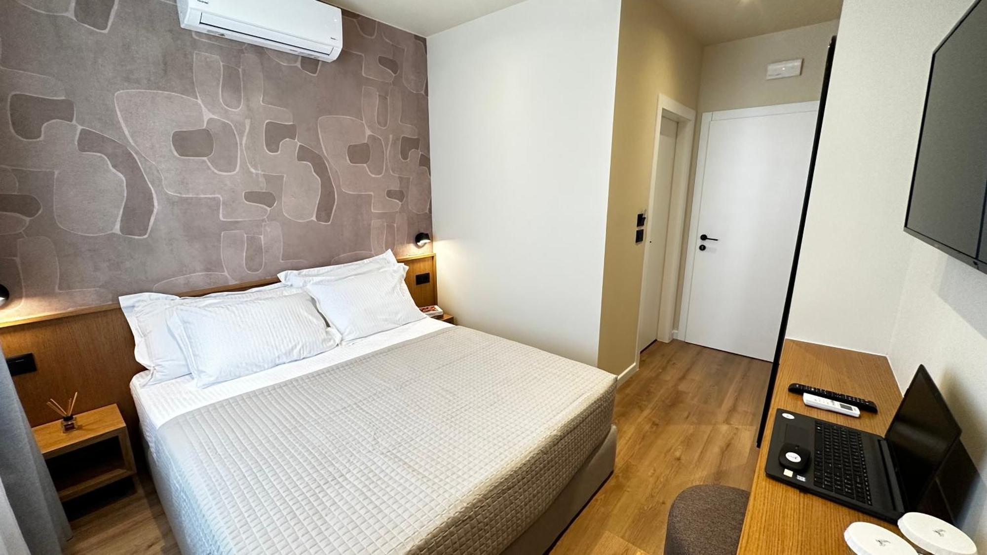 Double Room with Mountain View