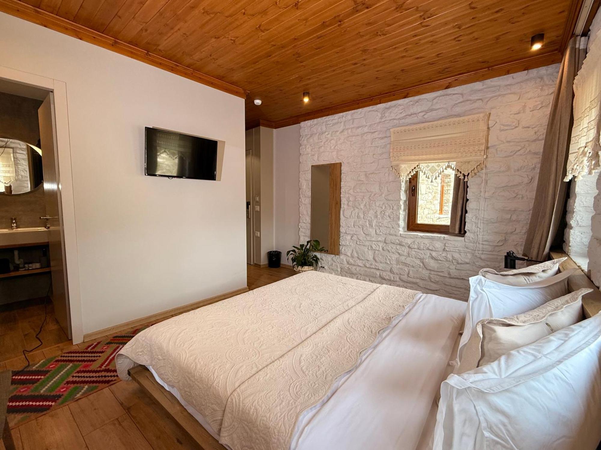 Deluxe Double or Twin Room,1747346724:JPEG