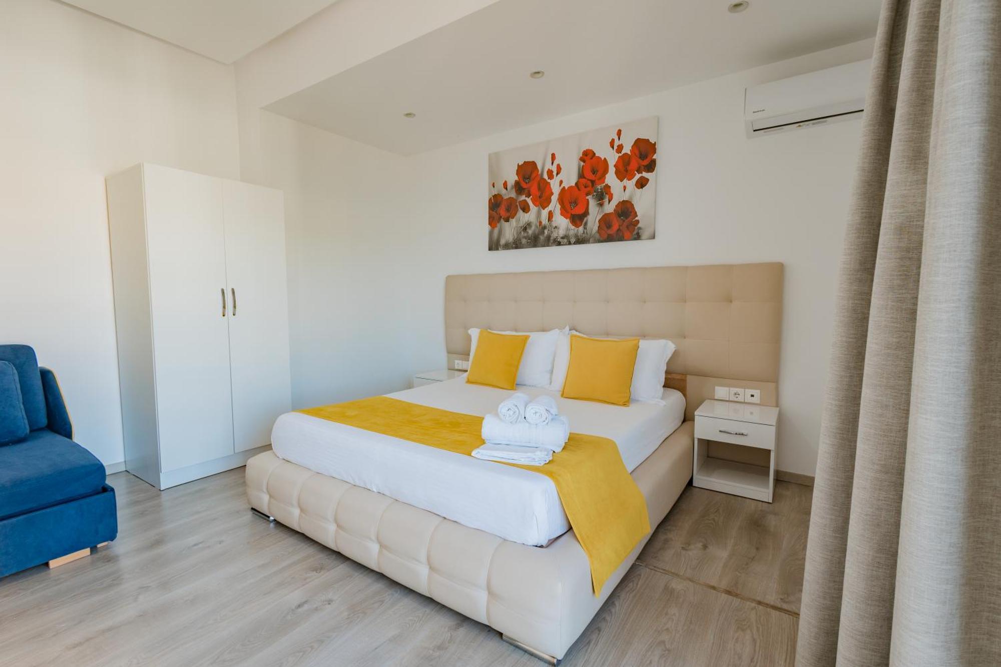 Deluxe Double Room with Side Sea View,1756579509:JPEG
