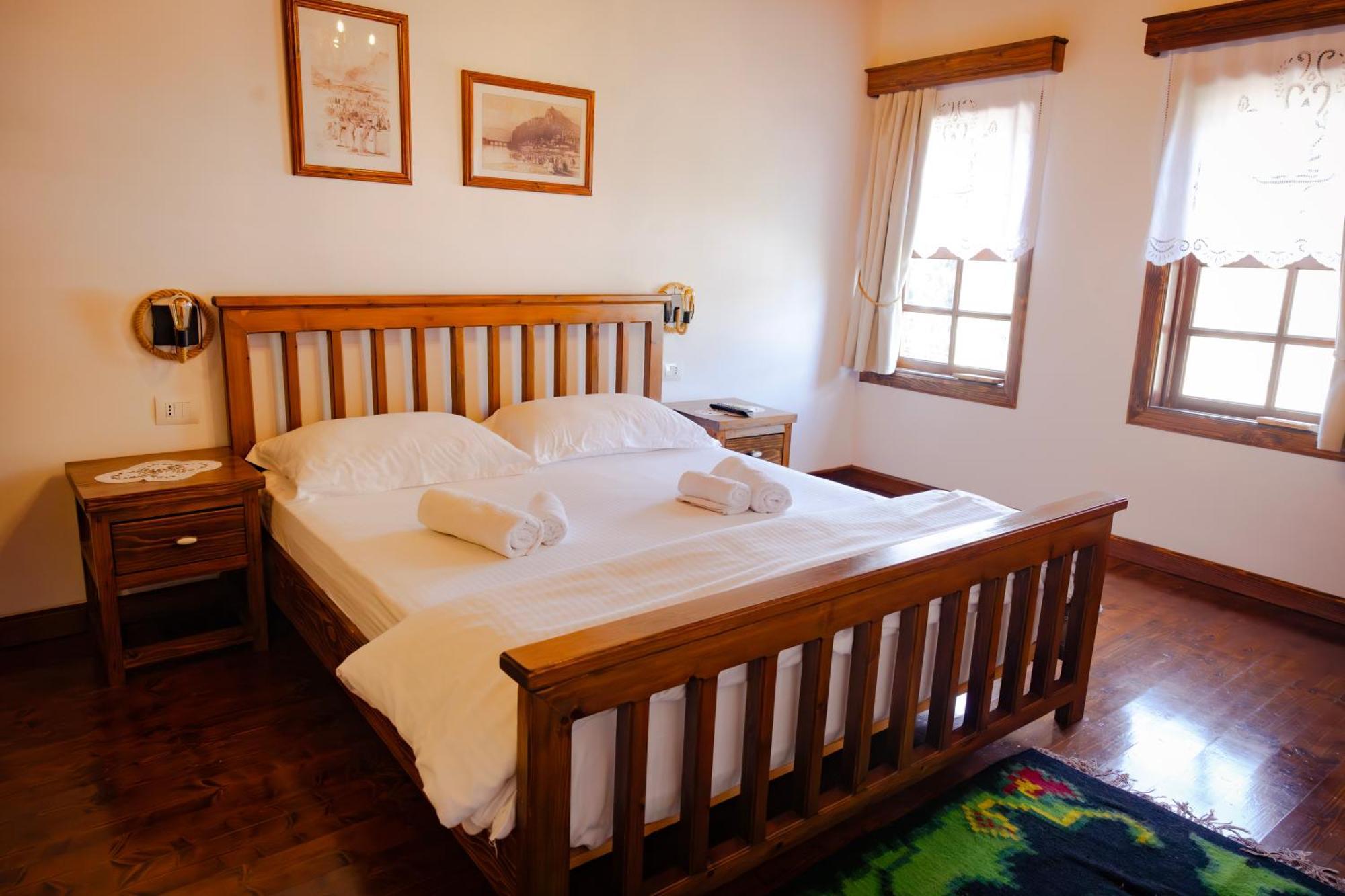 Deluxe Double Room,1766533276:JPEG