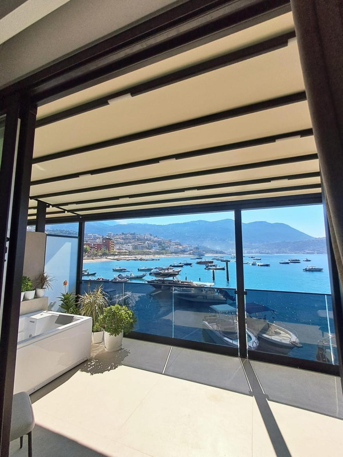Queen Room with Sea View