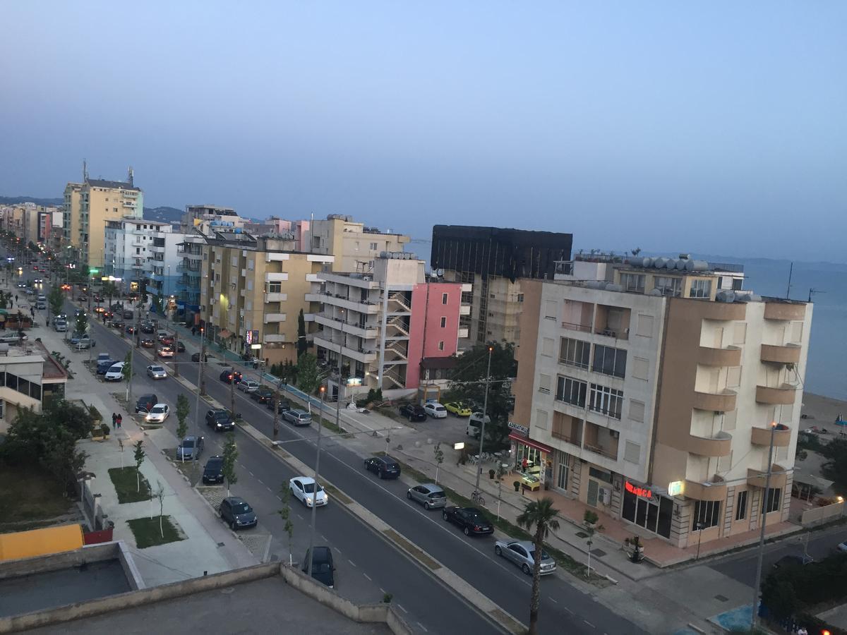 One-Bedroom Apartment,638109198:JPEG