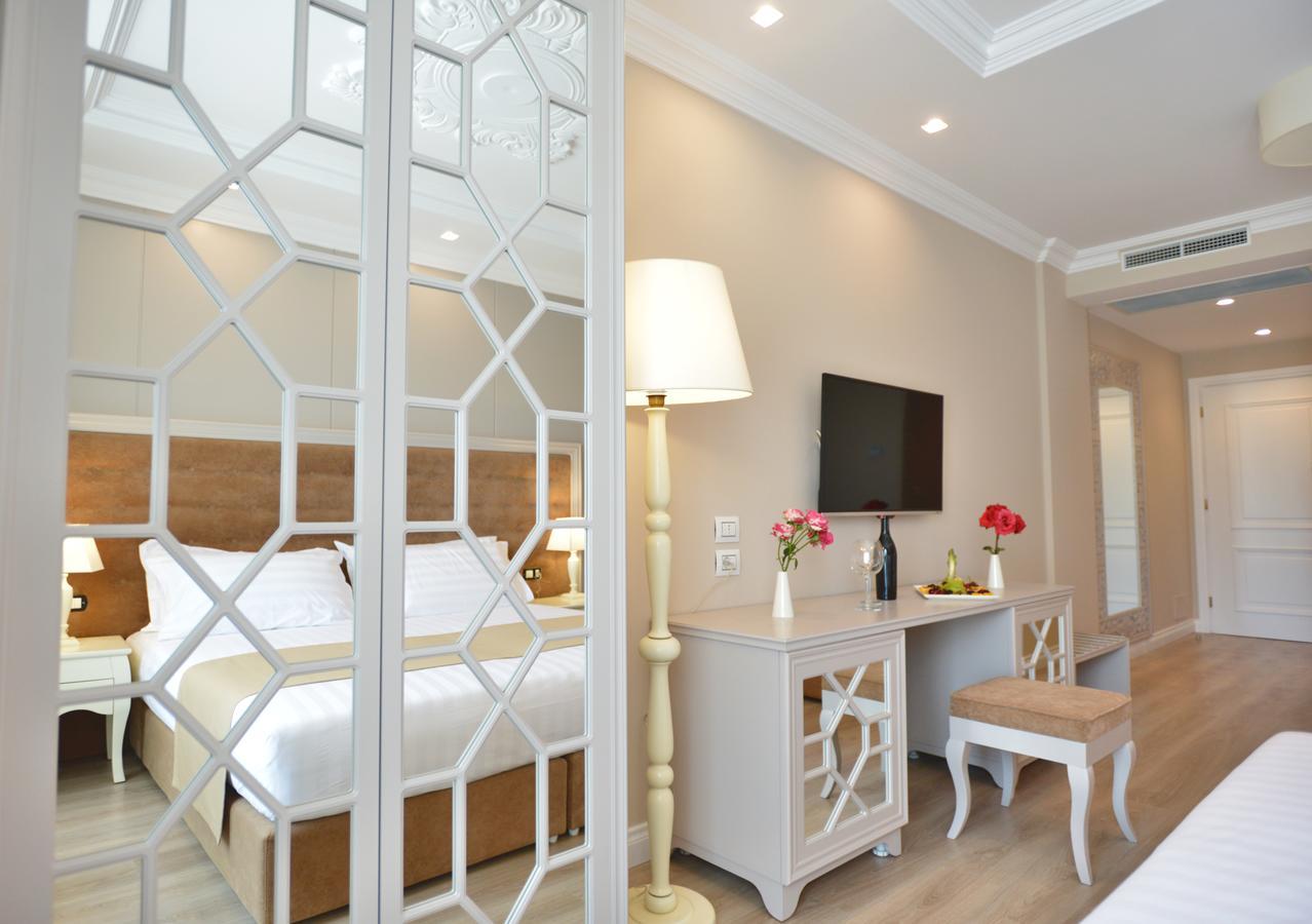 Dreibettzimmer mit Balkon