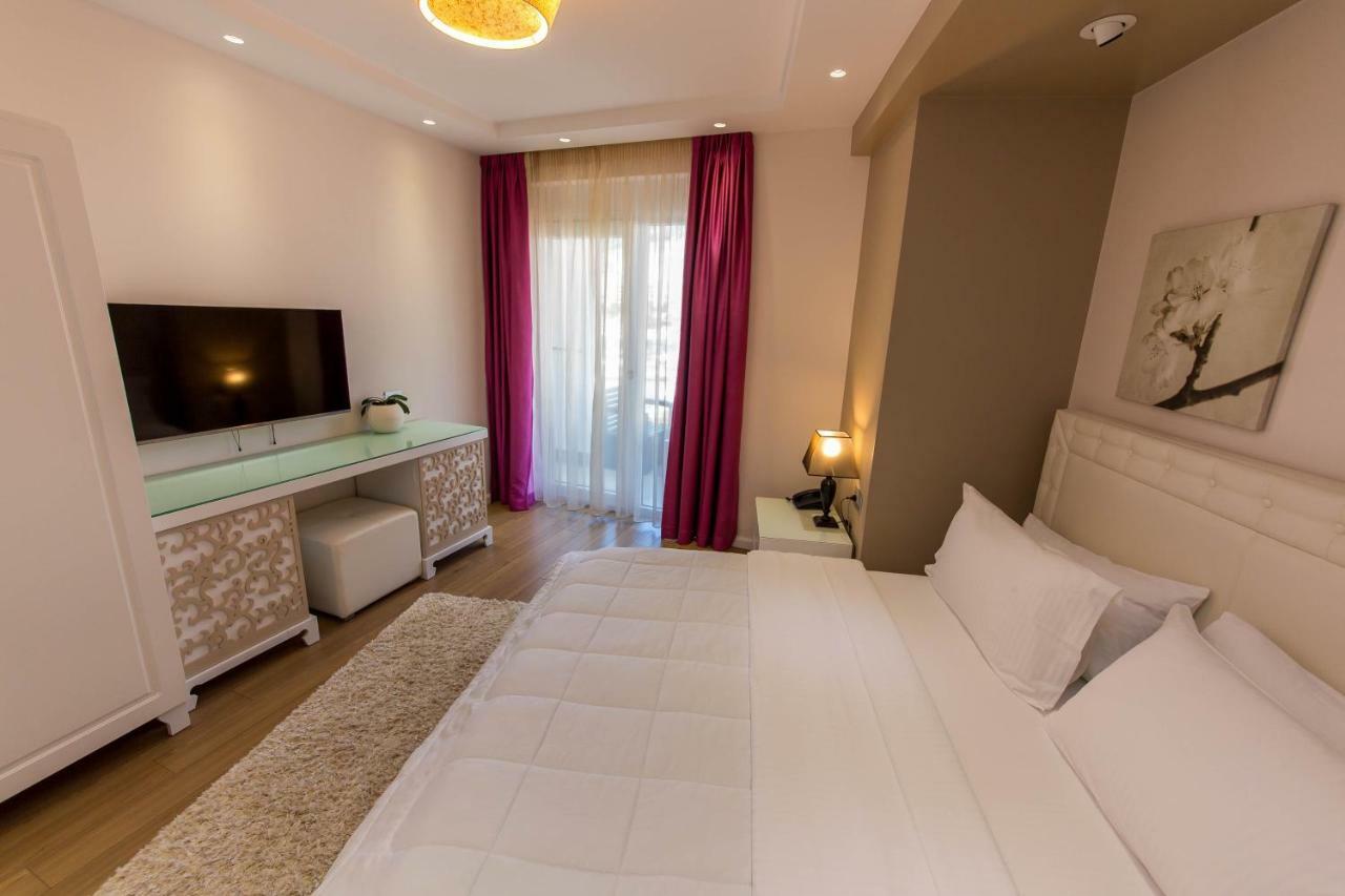 Standard Double Room with Side Sea View