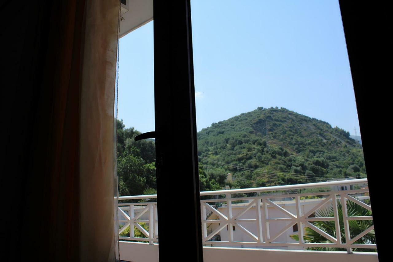 Camera Familiare con Vista Montagna