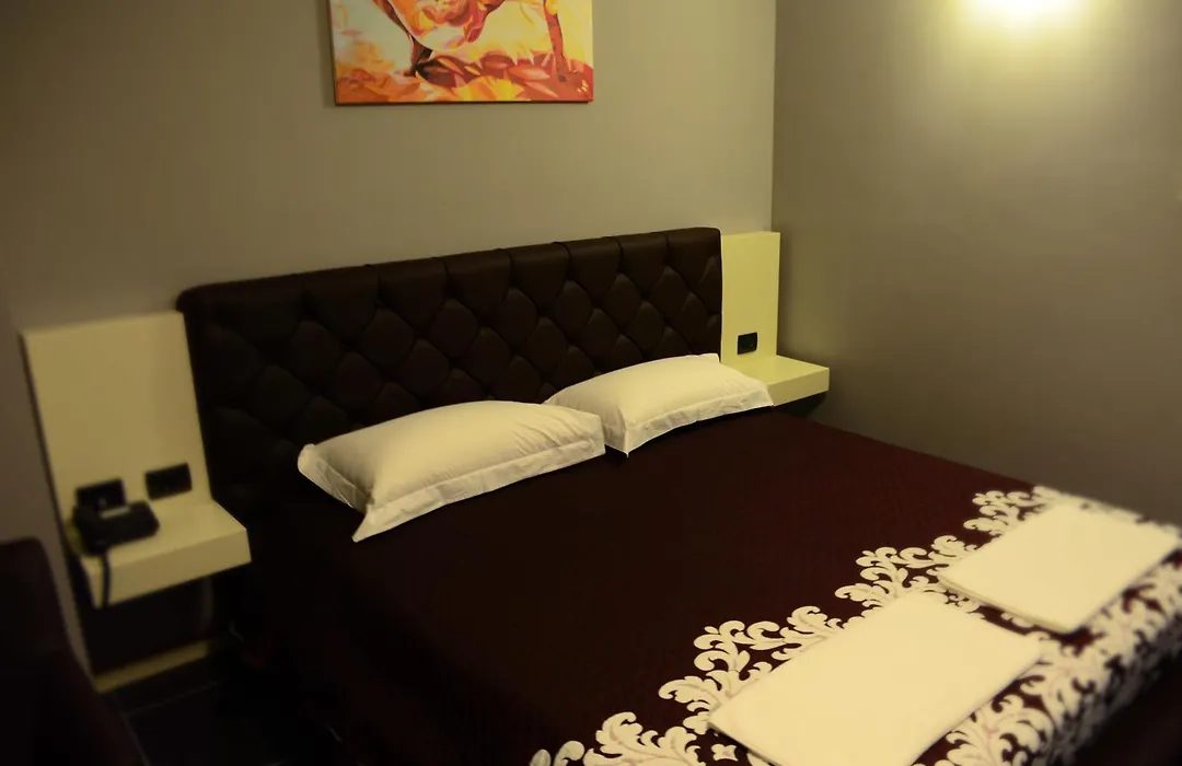 Hotel Mustang-1