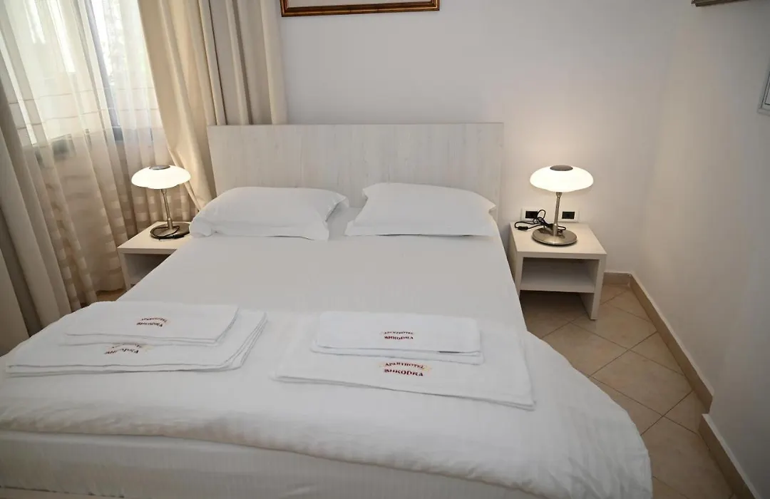 Aparthotel Shkodra-1