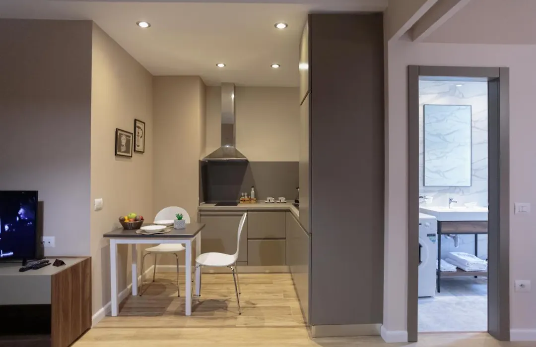 Porta Apartament-1