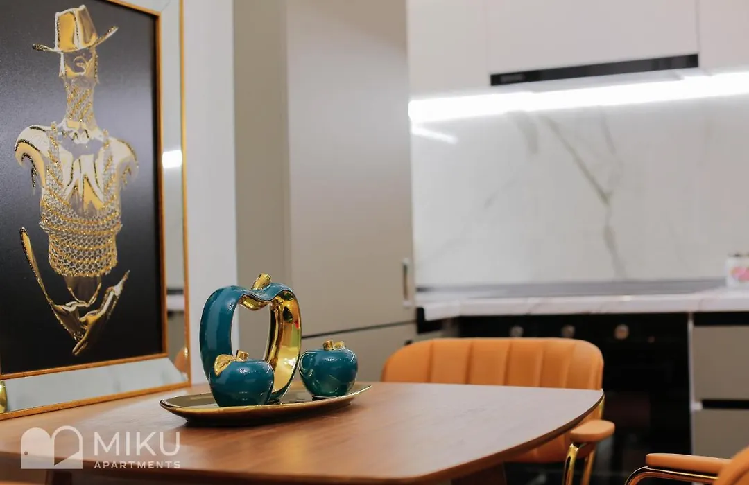 Miku Apartment - Lux 2Bd Apartment At City Center-1