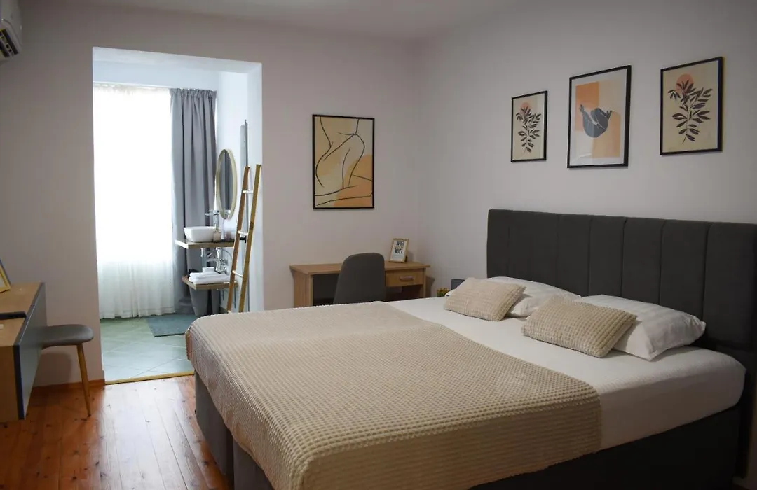 Feels Like Home Studio Apartments - Flh Albania-1