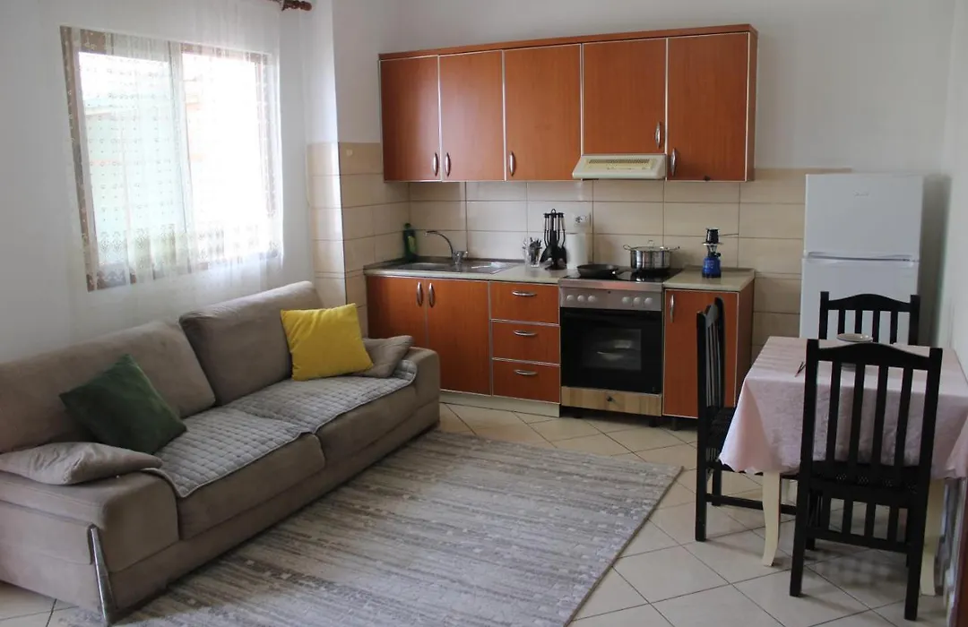 Bledi'S Cozy Apartment 2 In New Blvd-1