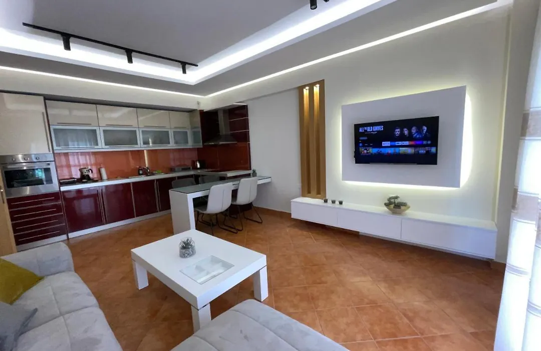 Saranda Central Apartment-1