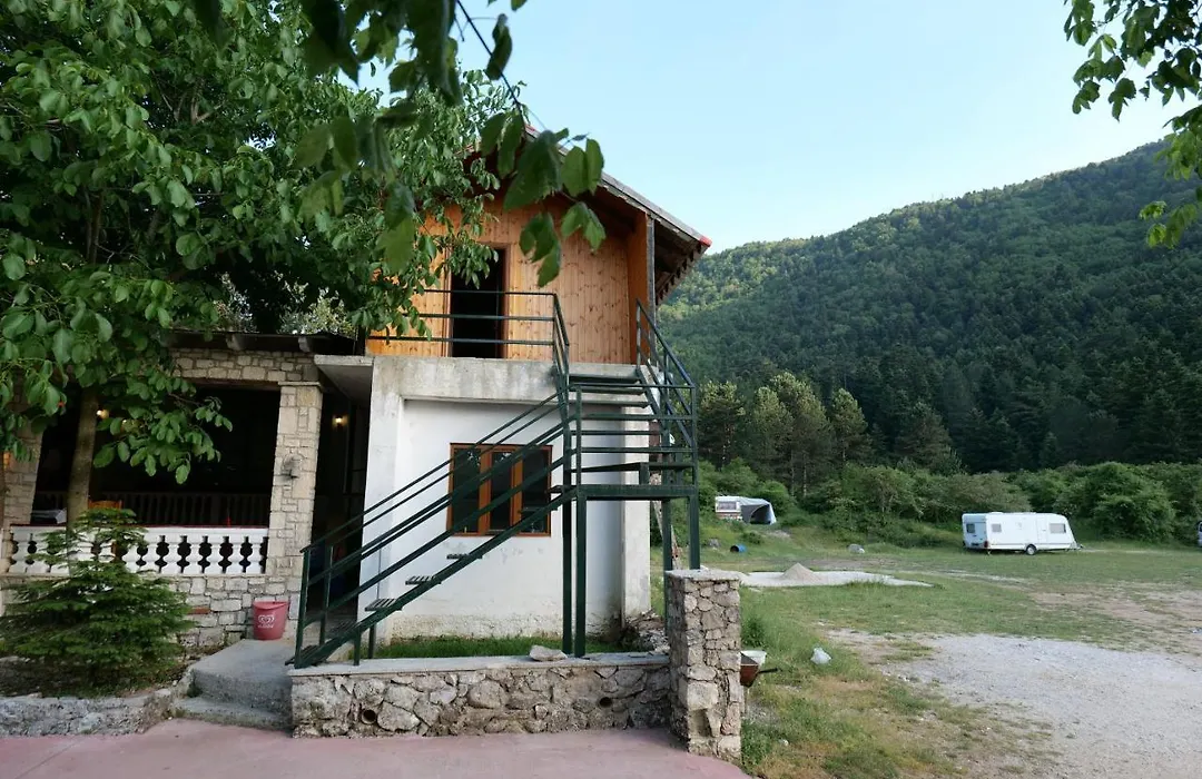 Guesthouse Hamiti Llogara-1