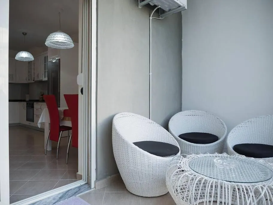 La Casa Blanka - Apartment-1