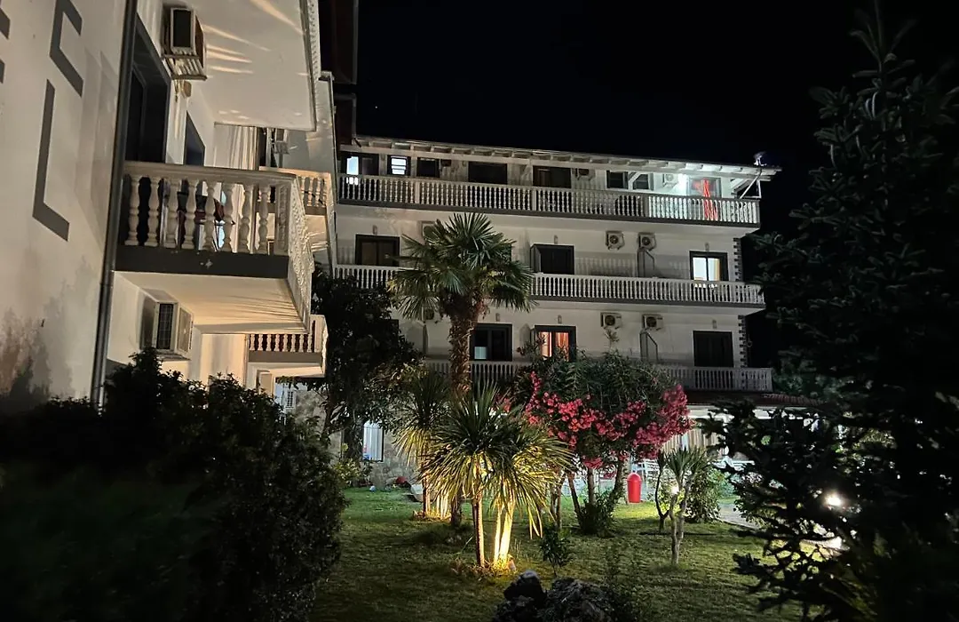 Hotel Viluni-1