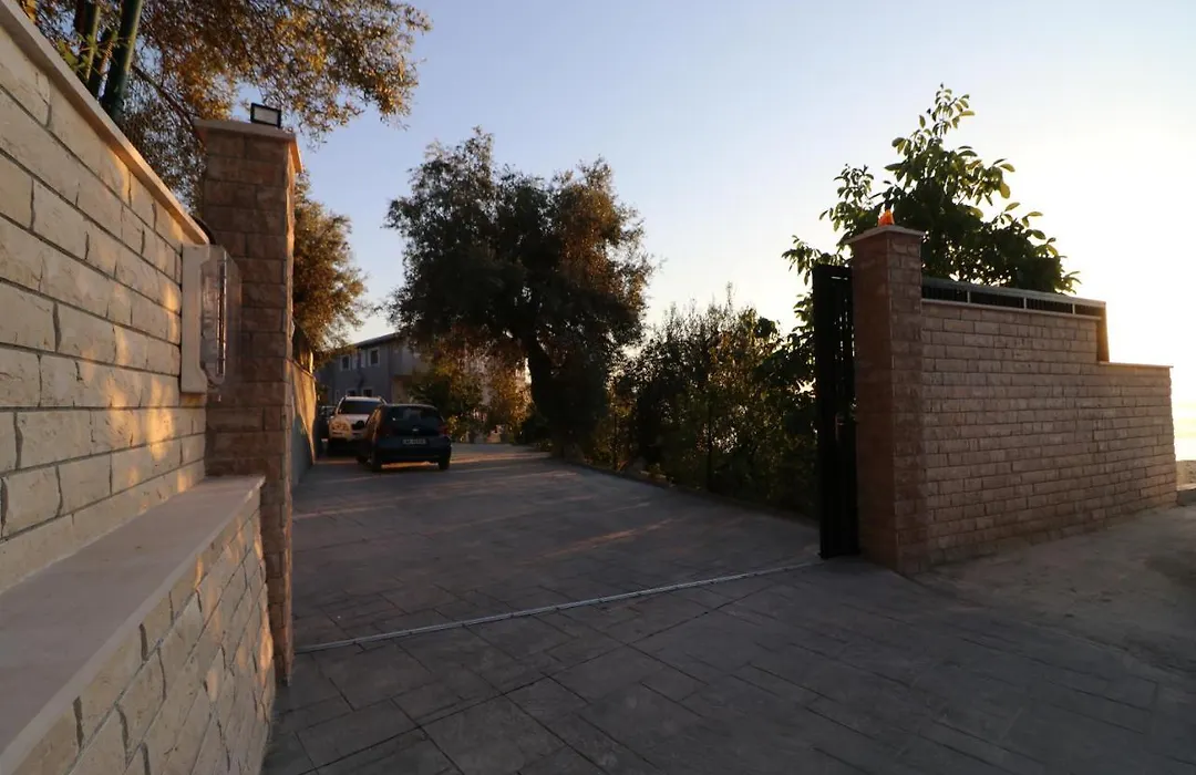 Vila Elarad-1