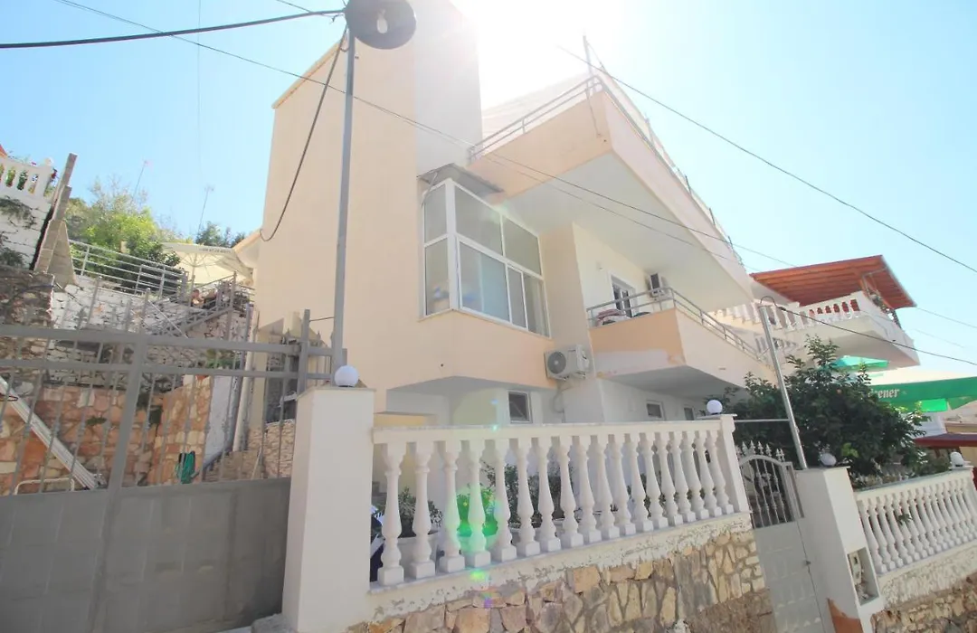 Lengu Rooms & Apartments-1