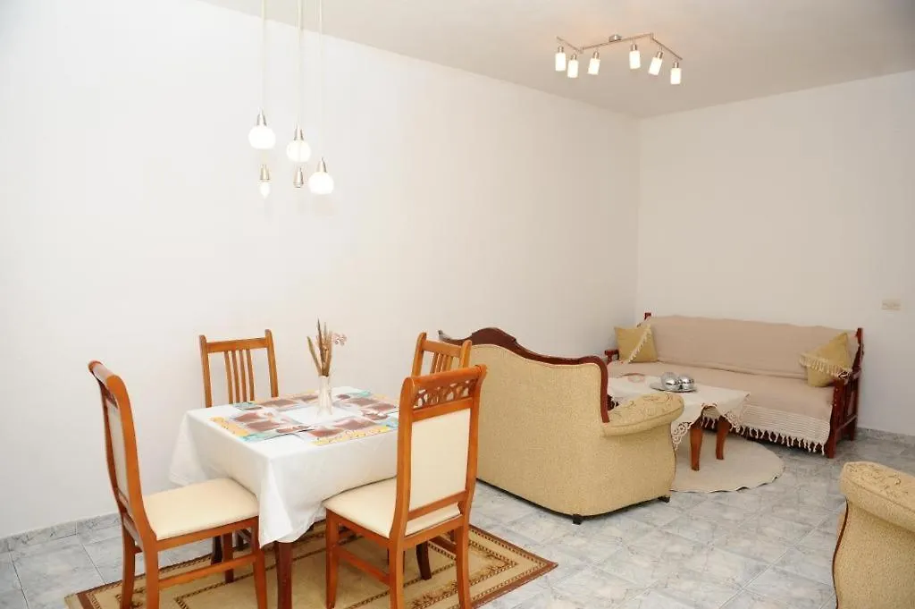 Besi Appartment-1