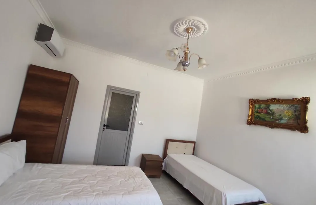 Guest House Pashollari-1