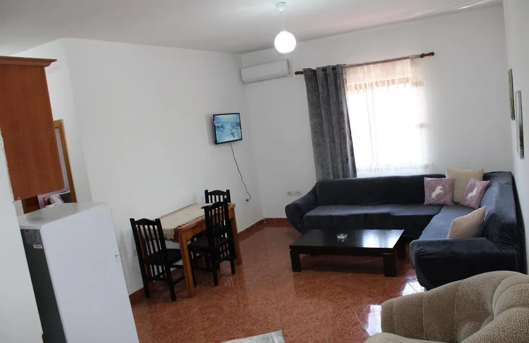 Deni Family Apartament-1