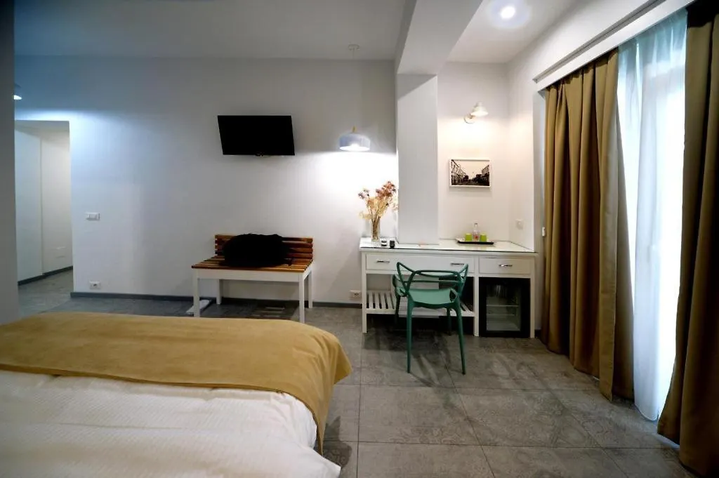 Konak Rooms L Skanderbeg Square-1