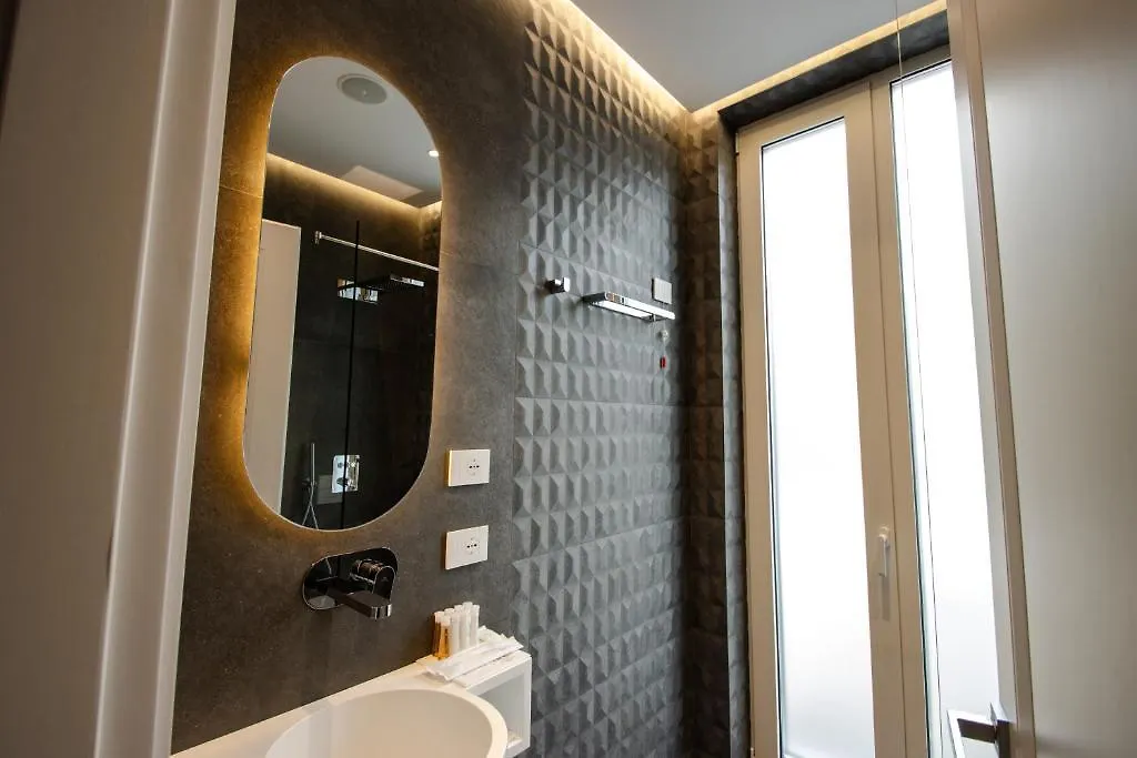 Hotel The Crown, Tirane-1
