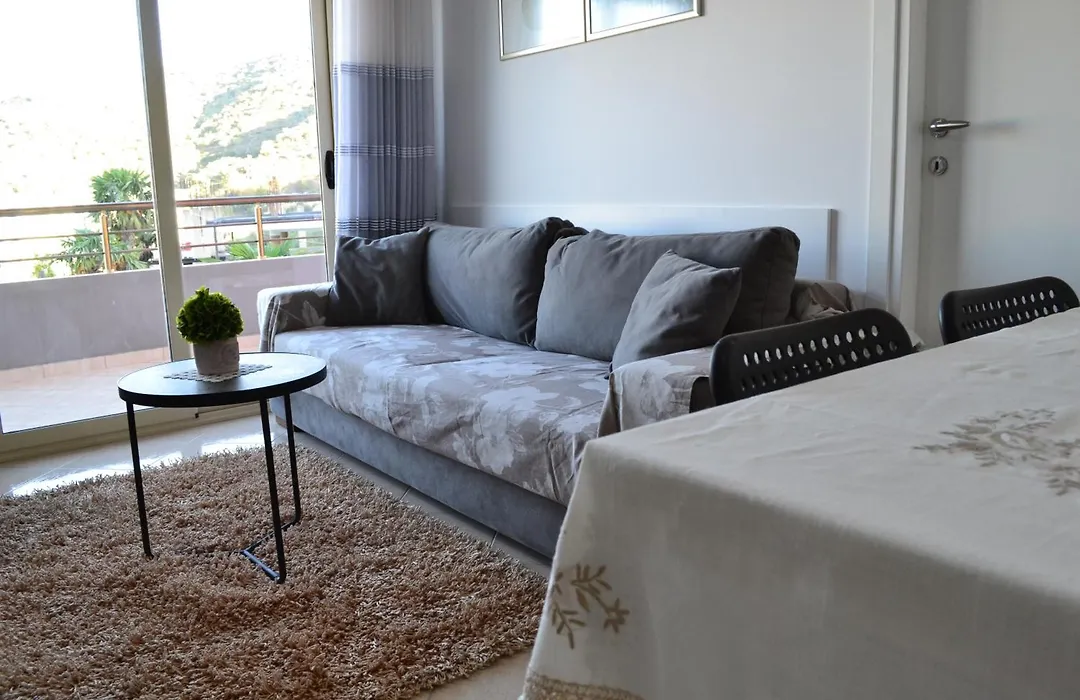 Seaview Gateway 2 Bedrooms Apartment & Private Garage-1